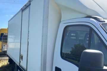 Kontener z windą ładunkowy paka iveco daily 3.0HPI 525x221x209cm